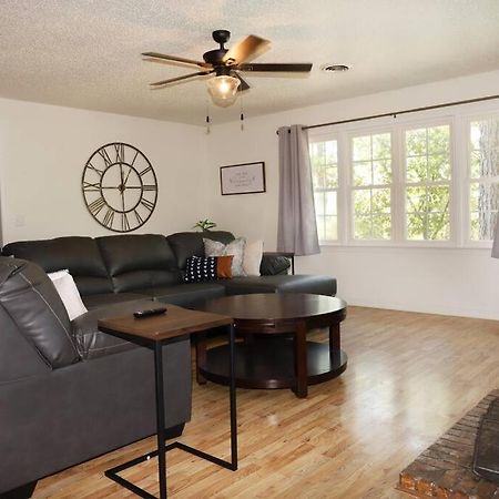 3 Bedroom Vacation Home Next To Silver Dollar City Branson Extérieur photo